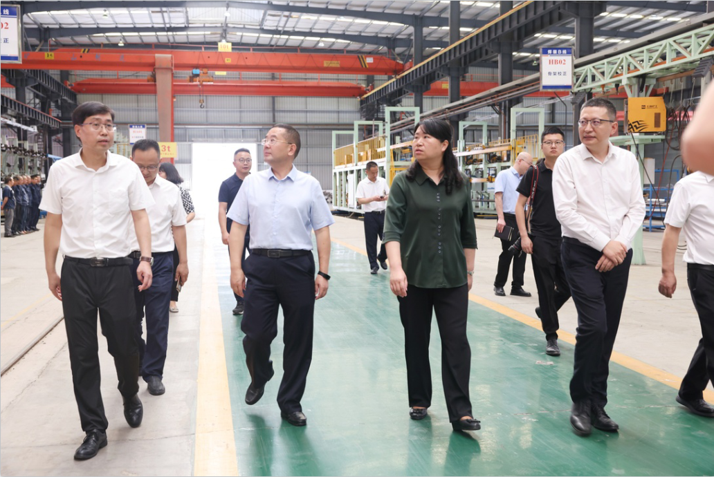 市委副書記、市長彭映梅蒞臨通工汽車調(diào)研